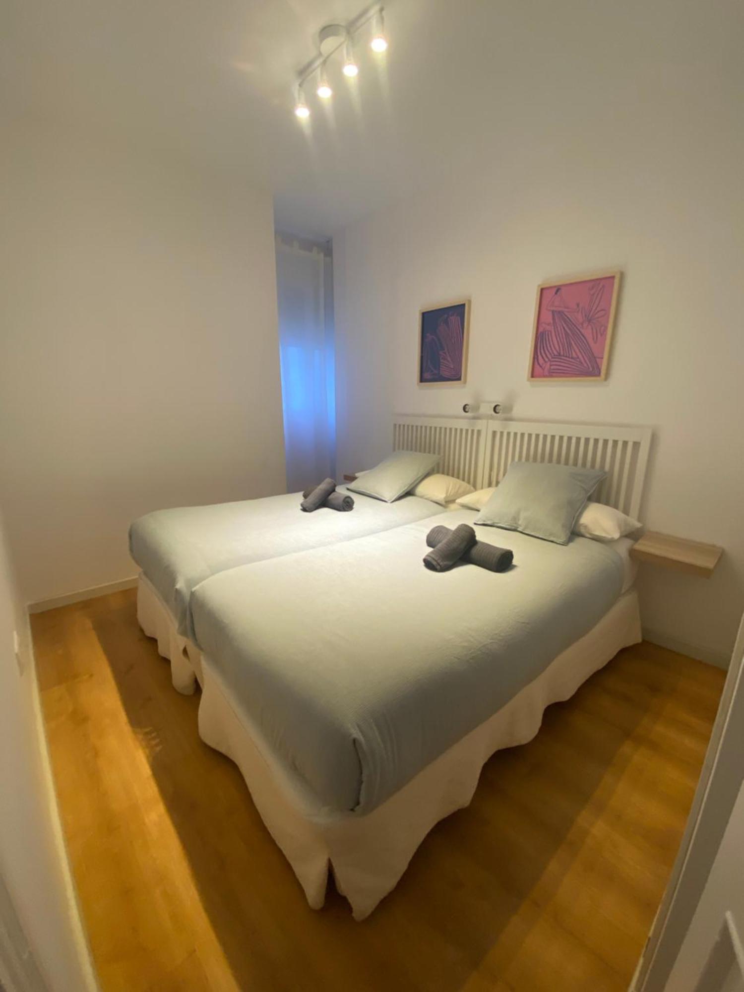 2 Bedroom Virgen De Begona Sevilla Exterior foto